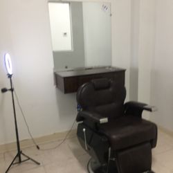 Suites available 200 a week Barber  beautician eyelash massage therapy