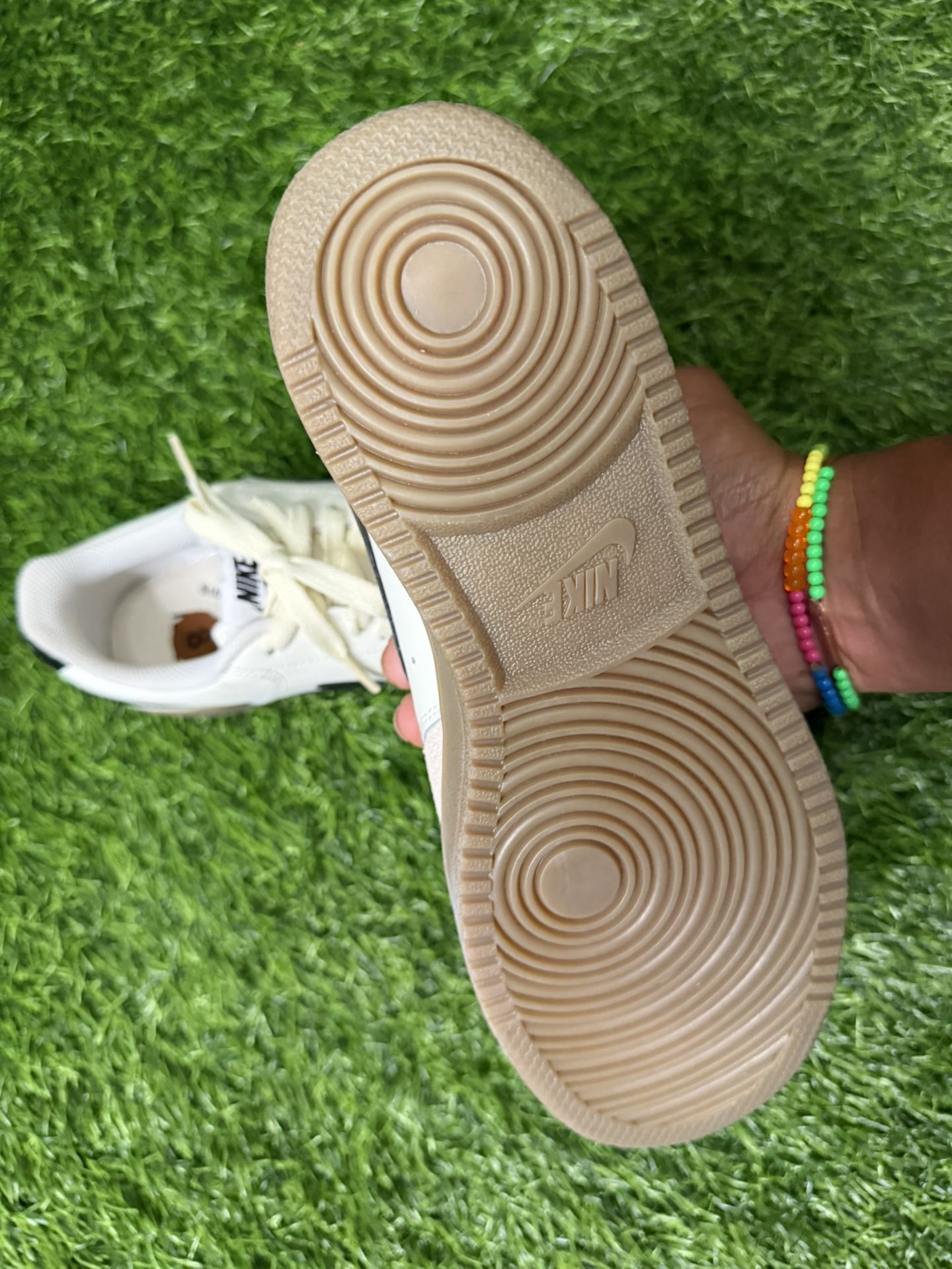 Men’s 8 women’s 9.5 Nike Court Vision Low 'White Black Gum' FQ8075 133