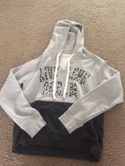 Aeropostale Hoodie Sweatshirt Medium