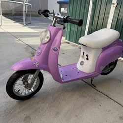 Razor Moped Scooter- W/ Brand New Battery - Up To 15MPH- $150 Firm