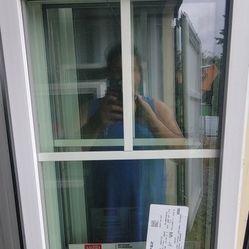 Milgard Pic Window W/Grids