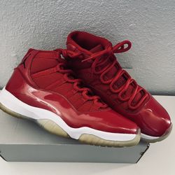 Jordan Retro 11s 