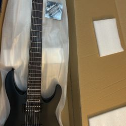 Jackson JS22-7 Dinky 7-string Electric Guitar - Black 