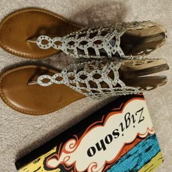 Zigi Soho caged flat thong sandals. Size 8. New with tags.