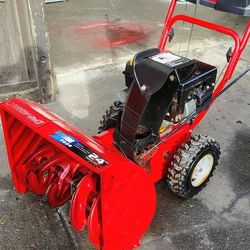 Excellent Condition! Troy-Bilt Storm 24" Inch Self-Propelled Snowblower!