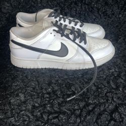 Nike Dunks 
