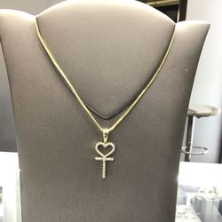 10k Gold Chain With Cute Diamond Pendant On Special With Us 