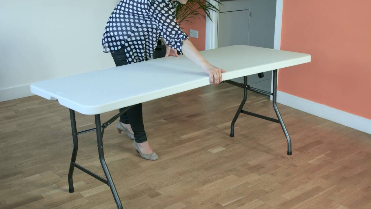 Bifold Table