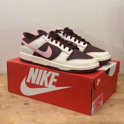 Nike Dunk Low - Valentines Day - Size 11