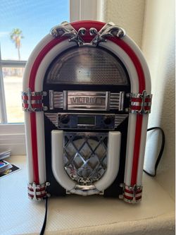 Victrola Retro MCM Countertop Jukebox LED Bluetooth FM Radio Ready To Rock