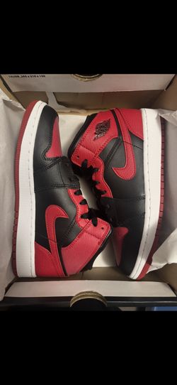 DS NEW JORDAN 1 MID BRED SIZE 6.5Y & 7Y