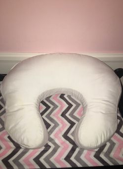 Nursing pillow