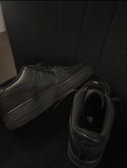 Nike Air Force 1