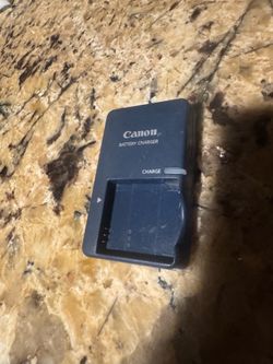 CANON CHARGER (NO BATTERY)