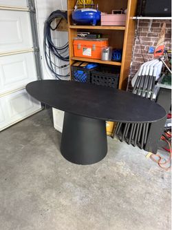 Black dinning table solid n heavy