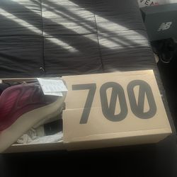 Yeezy 700 V3 Fade Carbon 