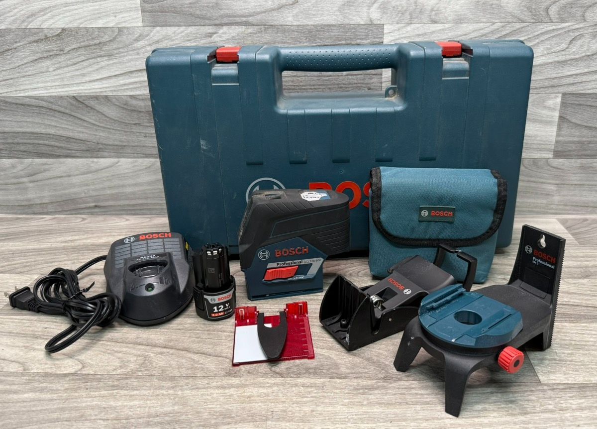Bosch GCL100-80C Cross-Line Laser Level w/ Plumb Points – A1D025114