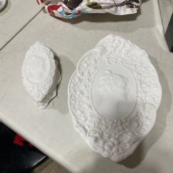 Dresser Glass Set 
