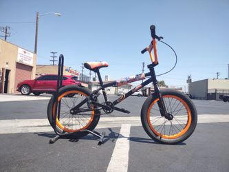 Elite Naruto 18 in BMX bike New