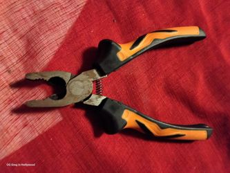 Combination Pliers with Spring Return