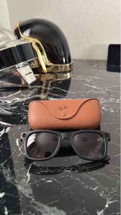 RAY BAN META GLASSES
