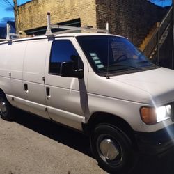 Ford Econoline E250 Cargo Van