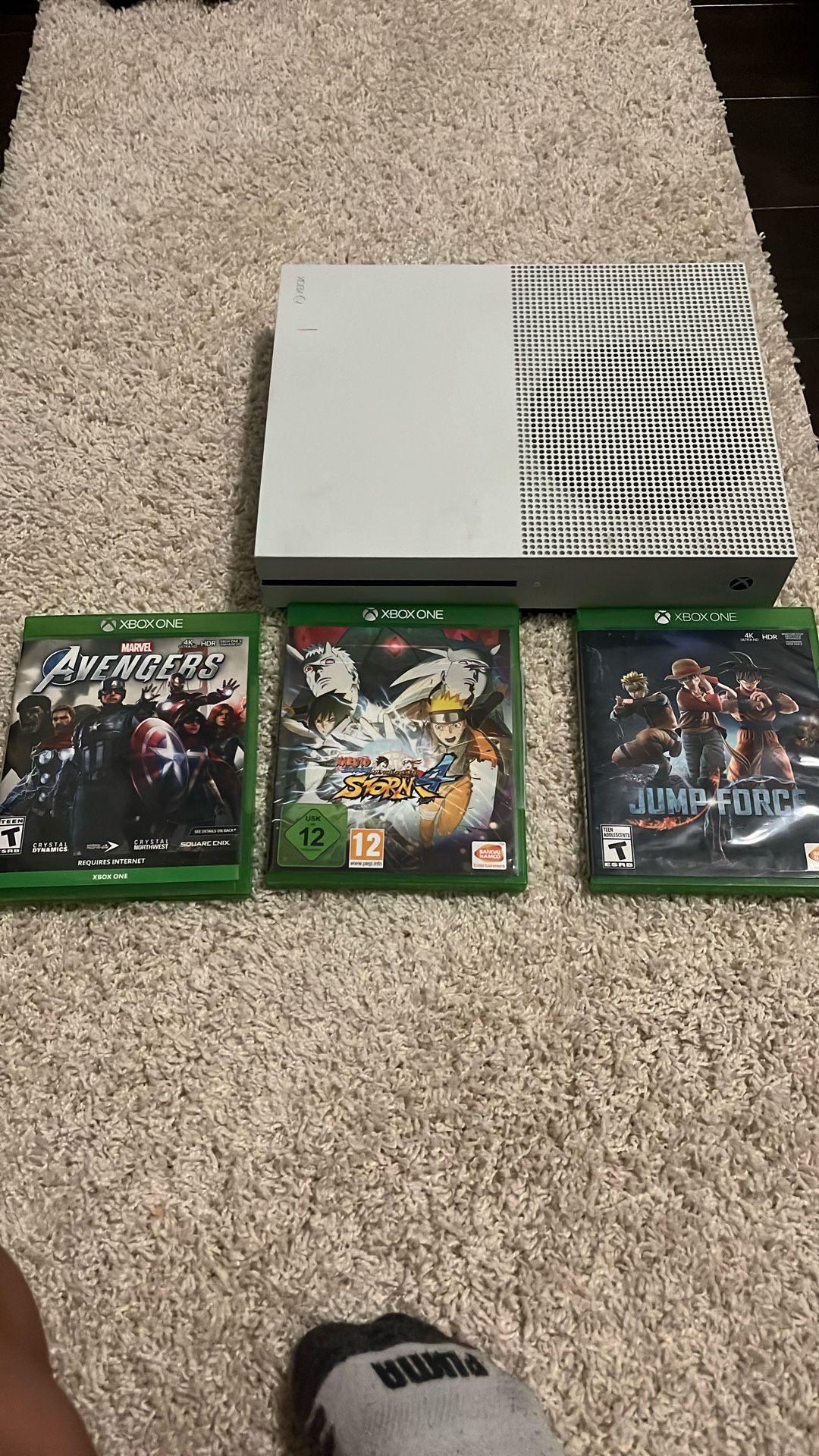 XBOX ONE S (GAMES INCLUDED)