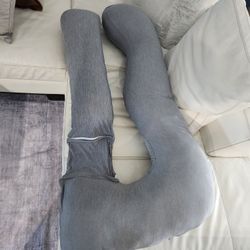 Maternity Pillow,  Like New, Super Clean ,no stians.