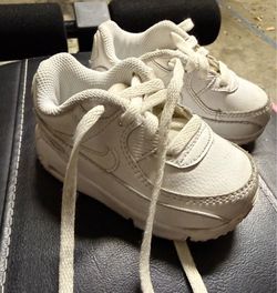Kids white Nike Air Max shoes