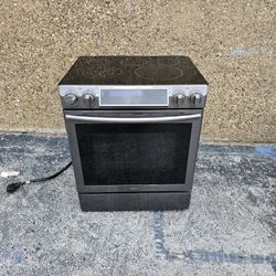 samsung Four Burner Stainless Steel Glass Top Electric Stove.