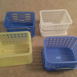 4 Storage Bins