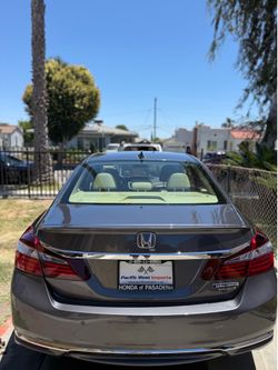 2017 Honda accord touring HYBRID