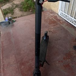 GOTRAX ELECTRIC SCOOTER