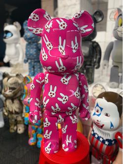 Hitohatausagi 1000% Bearbrick