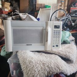 Chefmate 1050 Watt Microwave Clean Like New