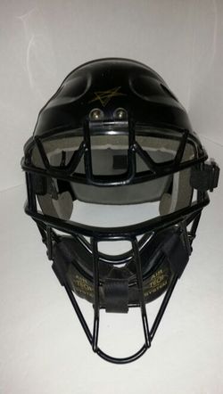Hockey style catcher's helmit