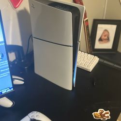 PlayStation 5 Slim (ps5 & ps4 controller included)