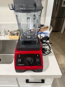 Vitamix 7500 with New  48 oz container