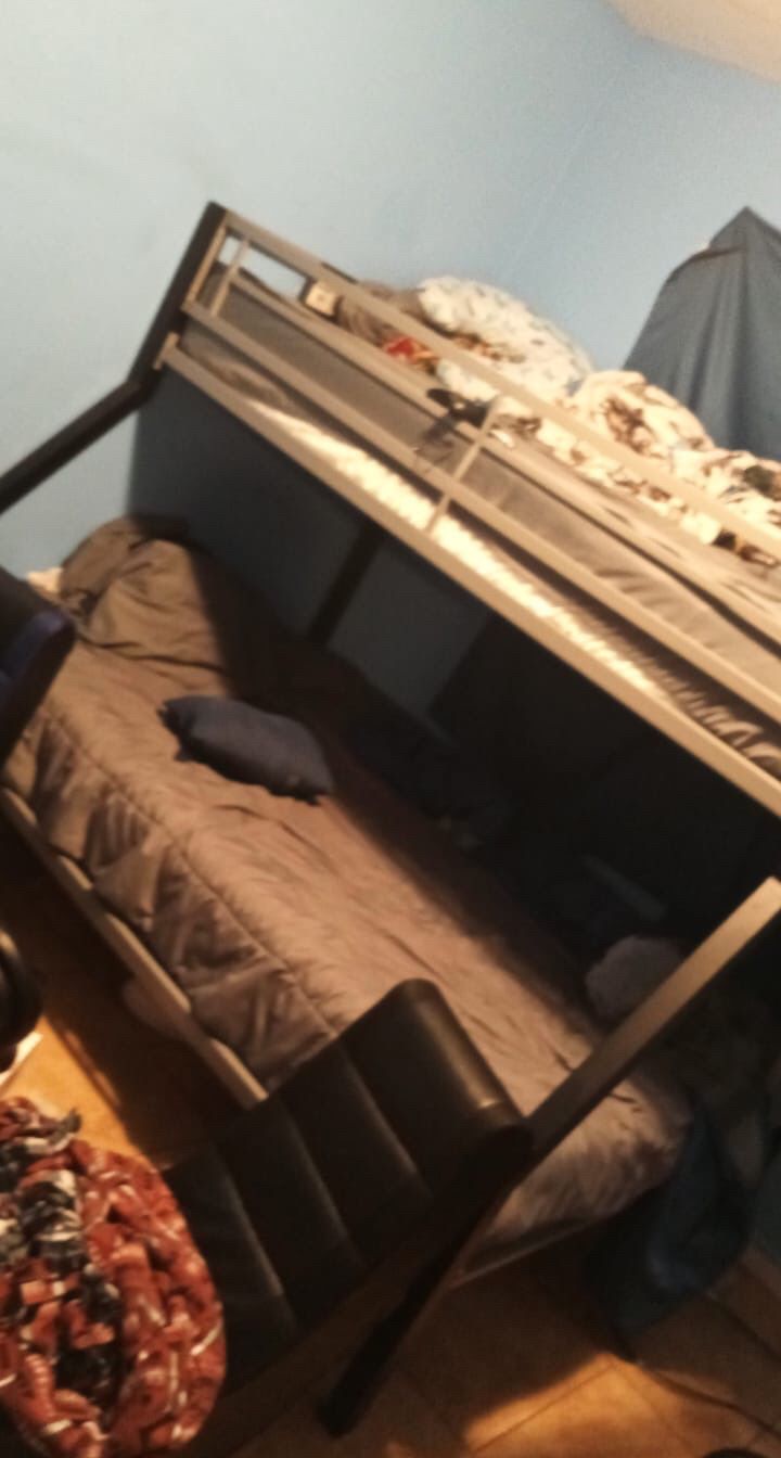Twin over full Bunk Bed