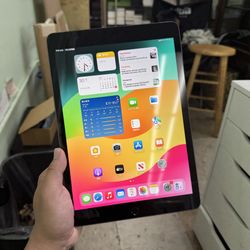 iPad 9th Gen 256GB Cellular $199 Firm Low baller block immediately