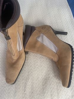 Woman Size 9 Timberline High Heal Shoes