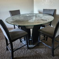 Bobs Dining table