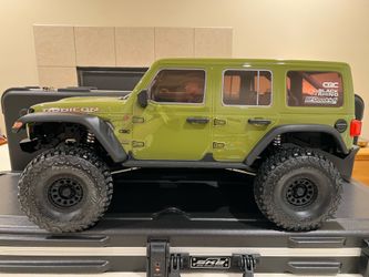 Axial SCX6 JLU Wrangler 1/6 crawler x2