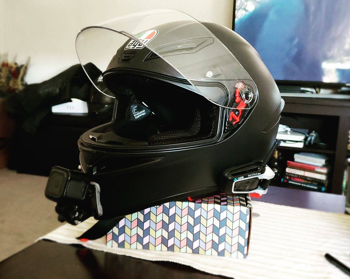 Agv K1 helmet, gopro session & Cardo Pack Talk Bold