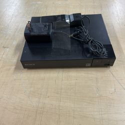 BLU RAY DVD PLAYER, ELECTRONICS SONY WITH REMOTE BDP-S1700