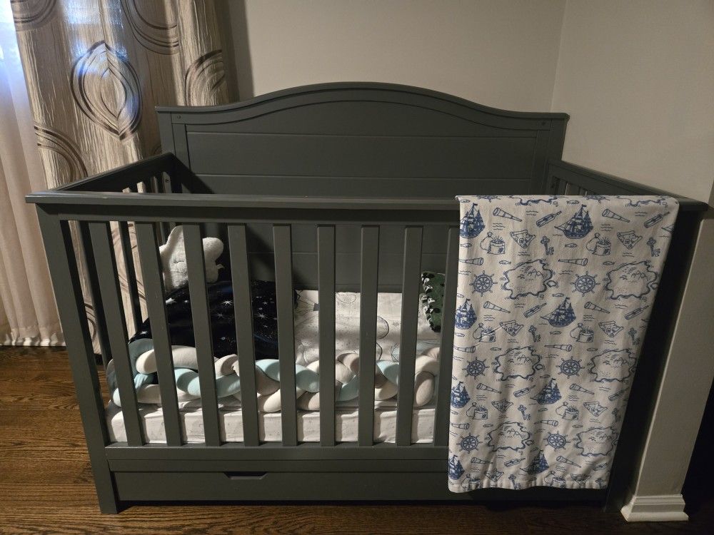 Baby Crib Grey