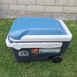 Igloo Maxcord Contour Glide 40qt Rolling Cooler Blue/Navy