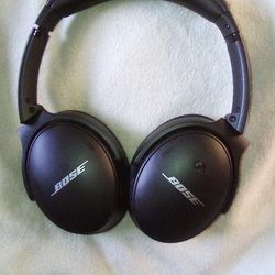 Bose Bluetooth 45 Comforts Noise Cancelling Headphones  *$150 OBO*