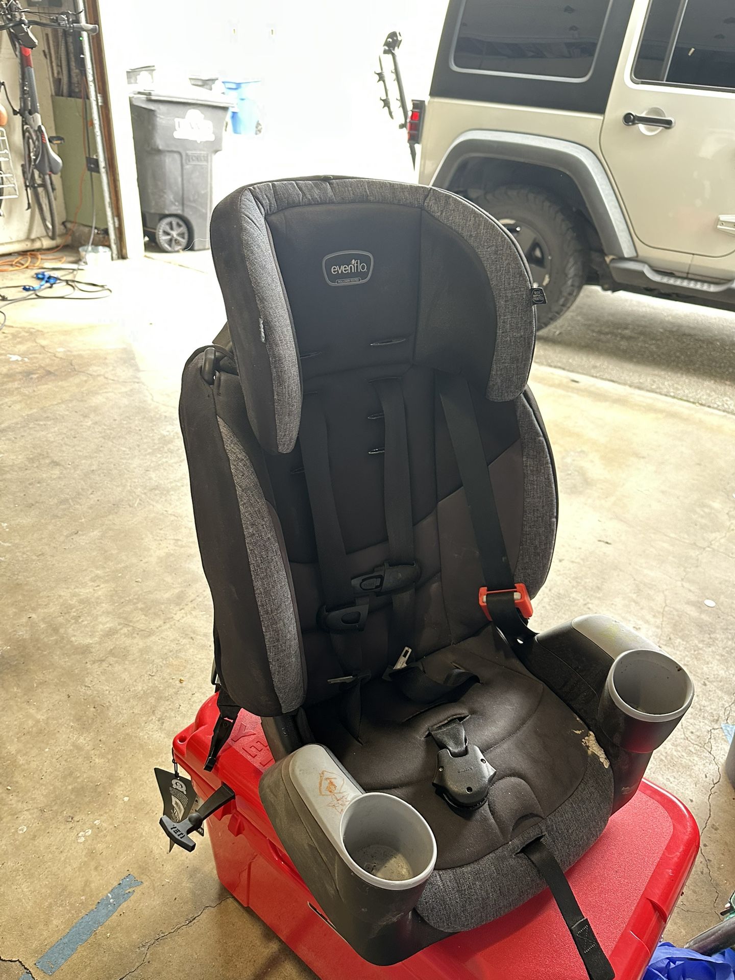 Even Flo Booster Seat