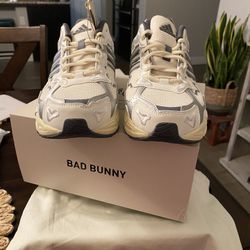 Adidas Response CL Bad Bunny